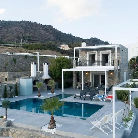 Achlia Beach Villa